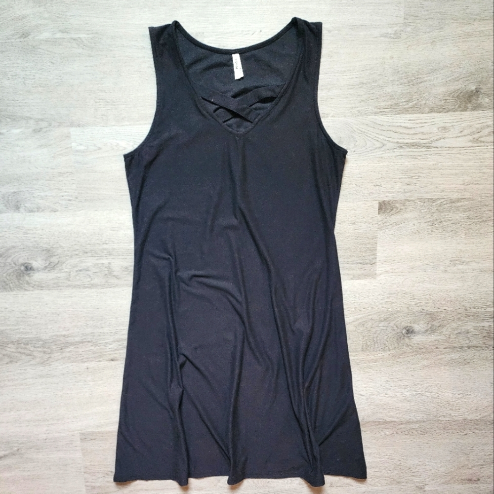 Candie's Junior's Sleeveless Solid Black Shift Dress Size Small S